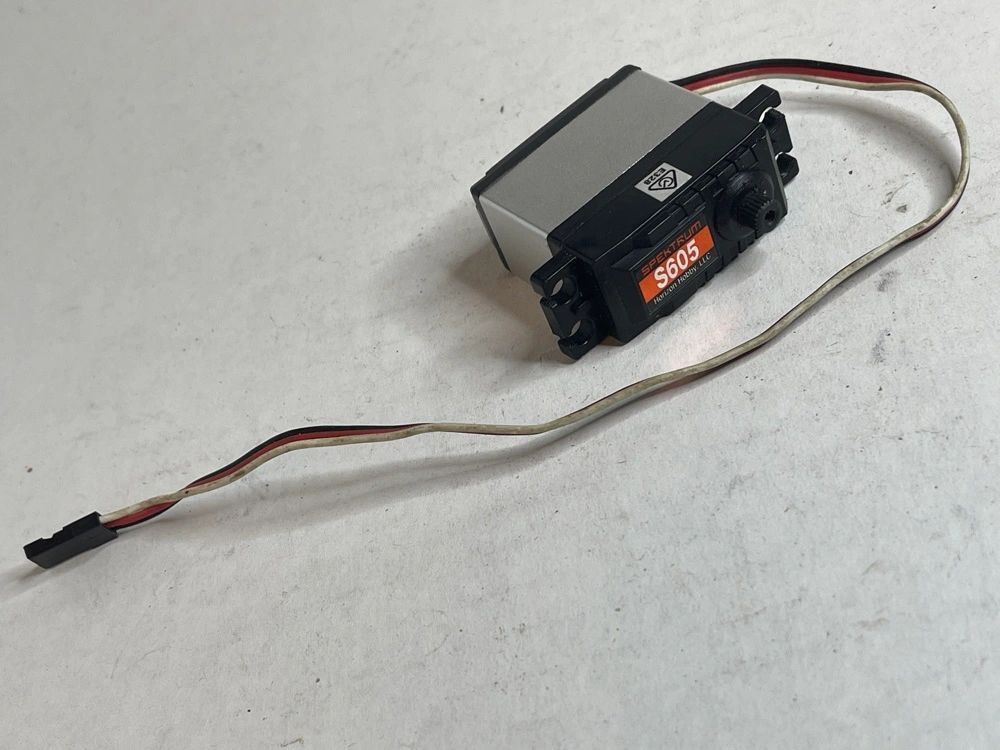 Spektrum S605 Servo