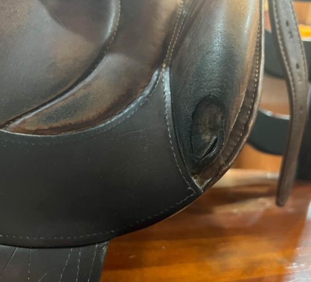 High-Quality Devoucoux Chiberta Monoflap Saddle - Great Condition + Accessories