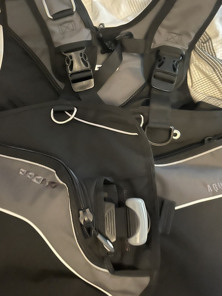 Scuba Aqualung BCD Large Brand New