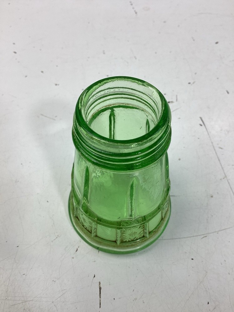 Vintage Depression Glass DORIC pattern Green Single Shaker