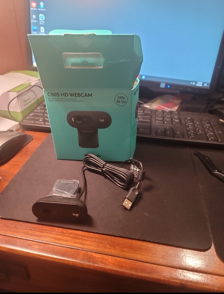 Logitech C505 Webcam 720p HD Webcam with Long-Range Mic Black New Open Box