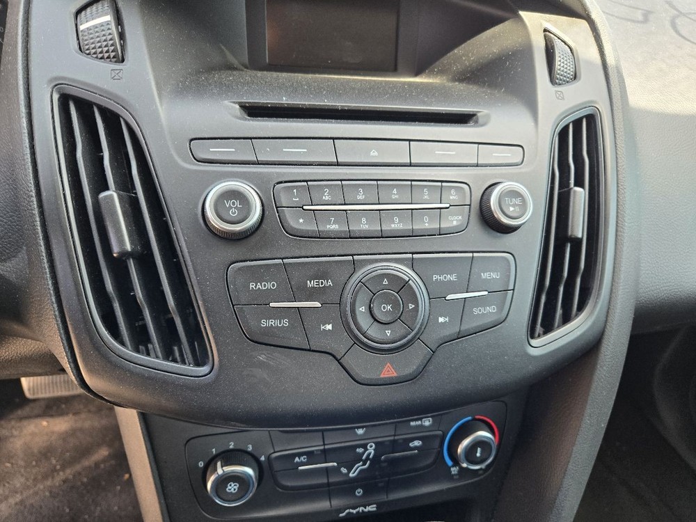2015-2018 Ford Focus Front 4.2" Display Screen