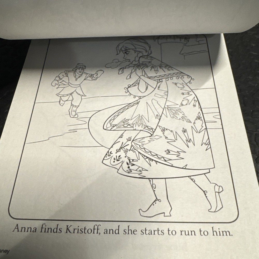 Disney Frozen - Carry Along Activity Pad with Crayons
