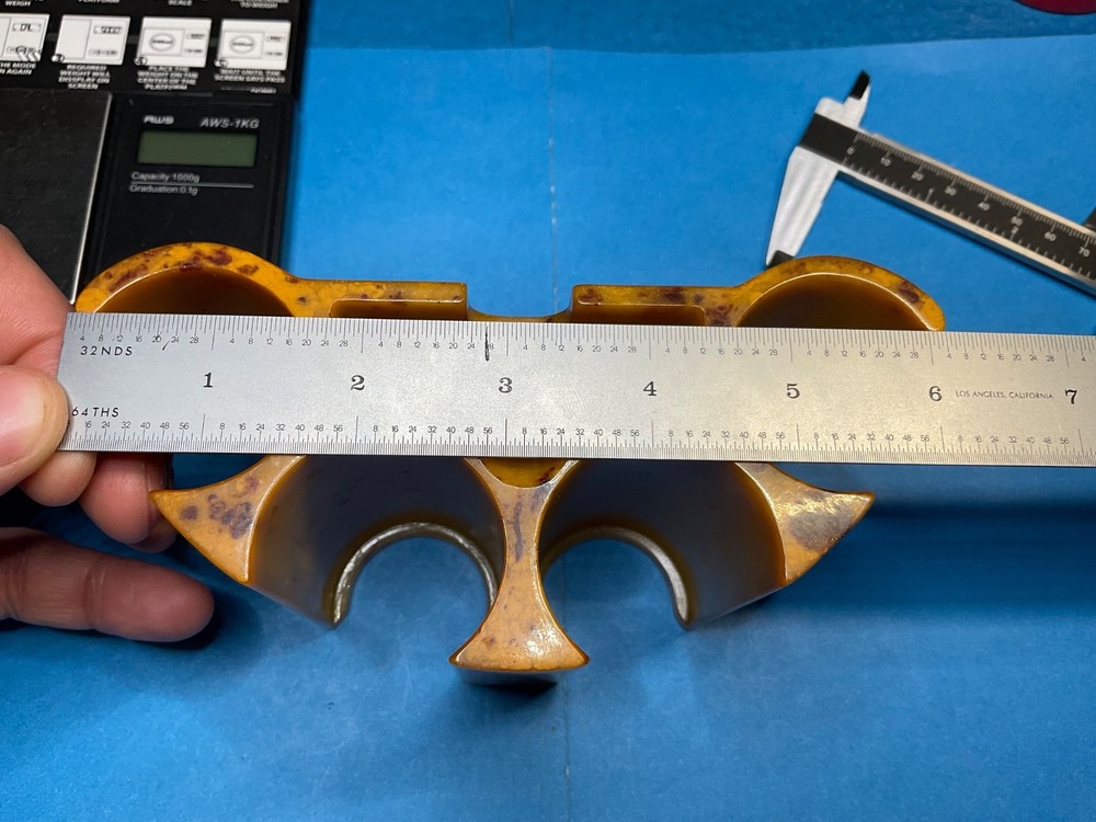 BEAUTIFULLY MARBLED BAKELITE POKER CHIP CADDY