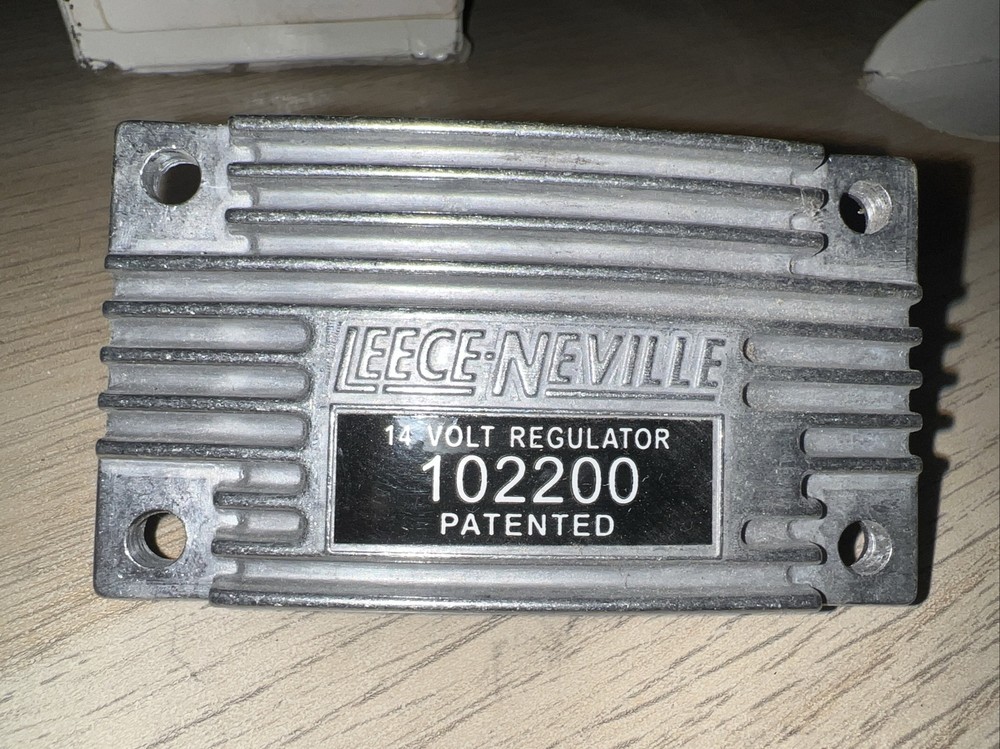 International Regulator 14 VOLT 461041C1