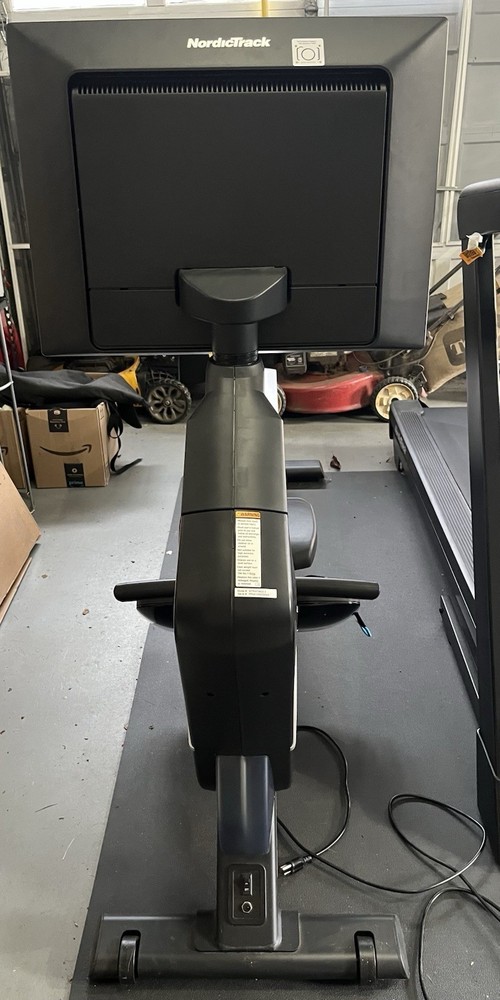 Rowing Machine, black Nordic Track RW900