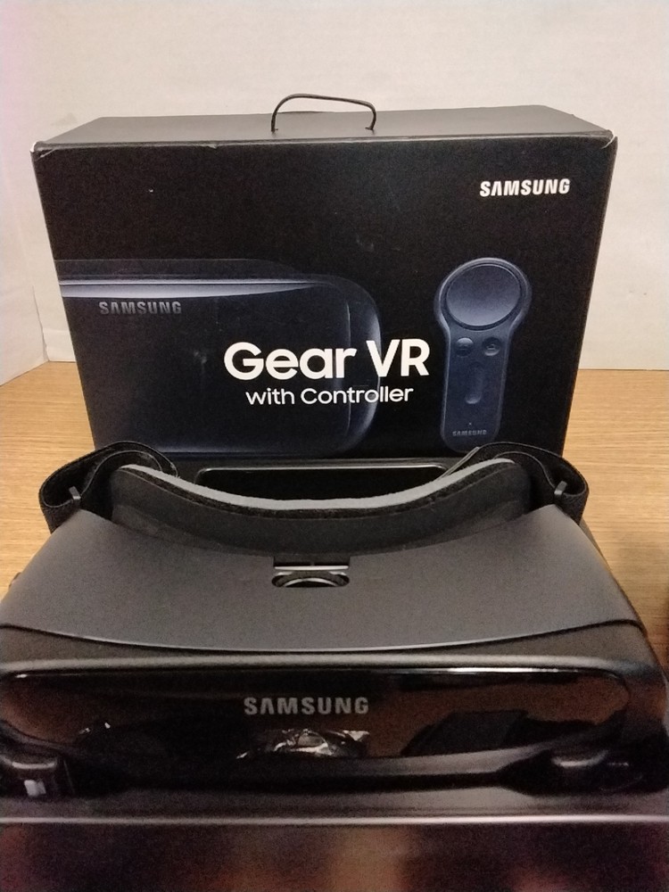 Same Day Samsung Gear VR Headset With Controller Oculus SM-R324NZAAXAR
