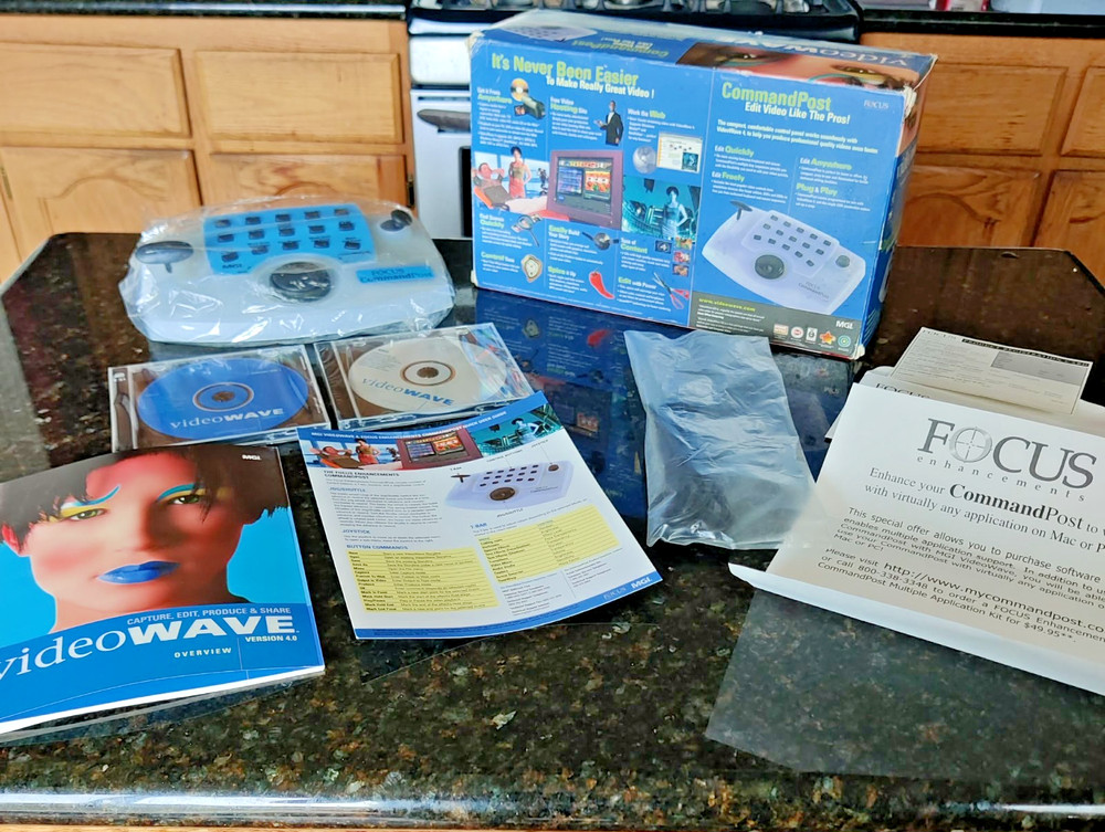 Vintage VIDEOWAVE COMMANDPOST PC & Web Video Editor Version 4.0 NEW