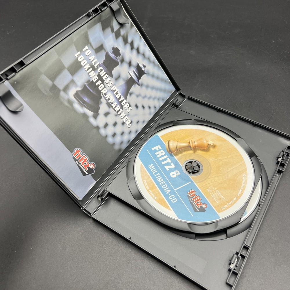 FRITZ 8 Chess Playing Software Chessbase PC CD-ROM 2004 Program That Has It All