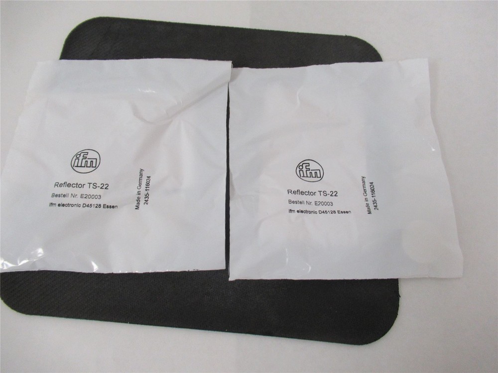 248757 New-No Box; IFM E20003 Lot-2 Reflector Sensor