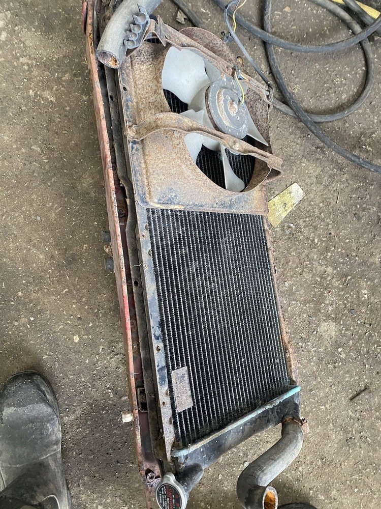 Subaru xt 1985 radiator complete