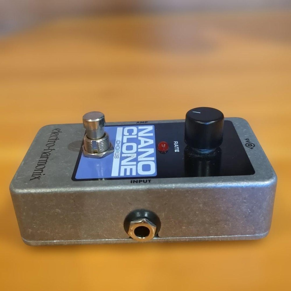 electro-harmonix NANO CLONE Chorus Effect Pedal