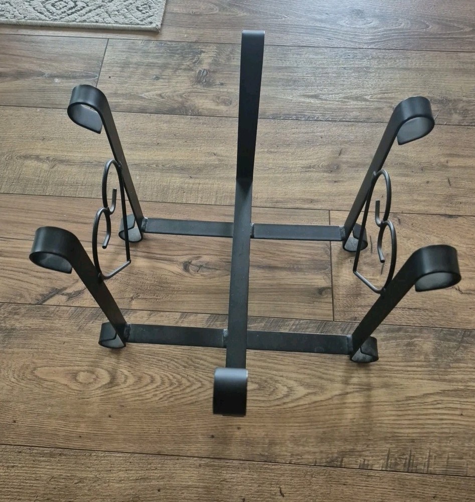 Vtg Metal Magazine Rack With Hearts
