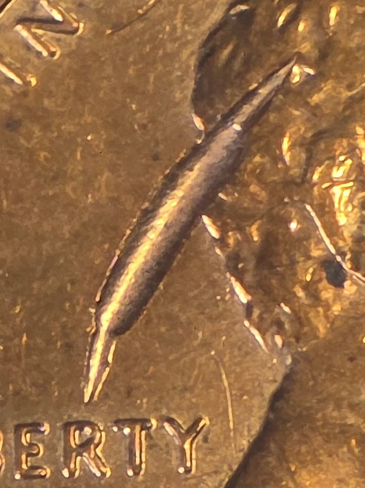 2010 Lincoln Shield Cent 💥Large Retained Strike Through Obverse Mint Error💥