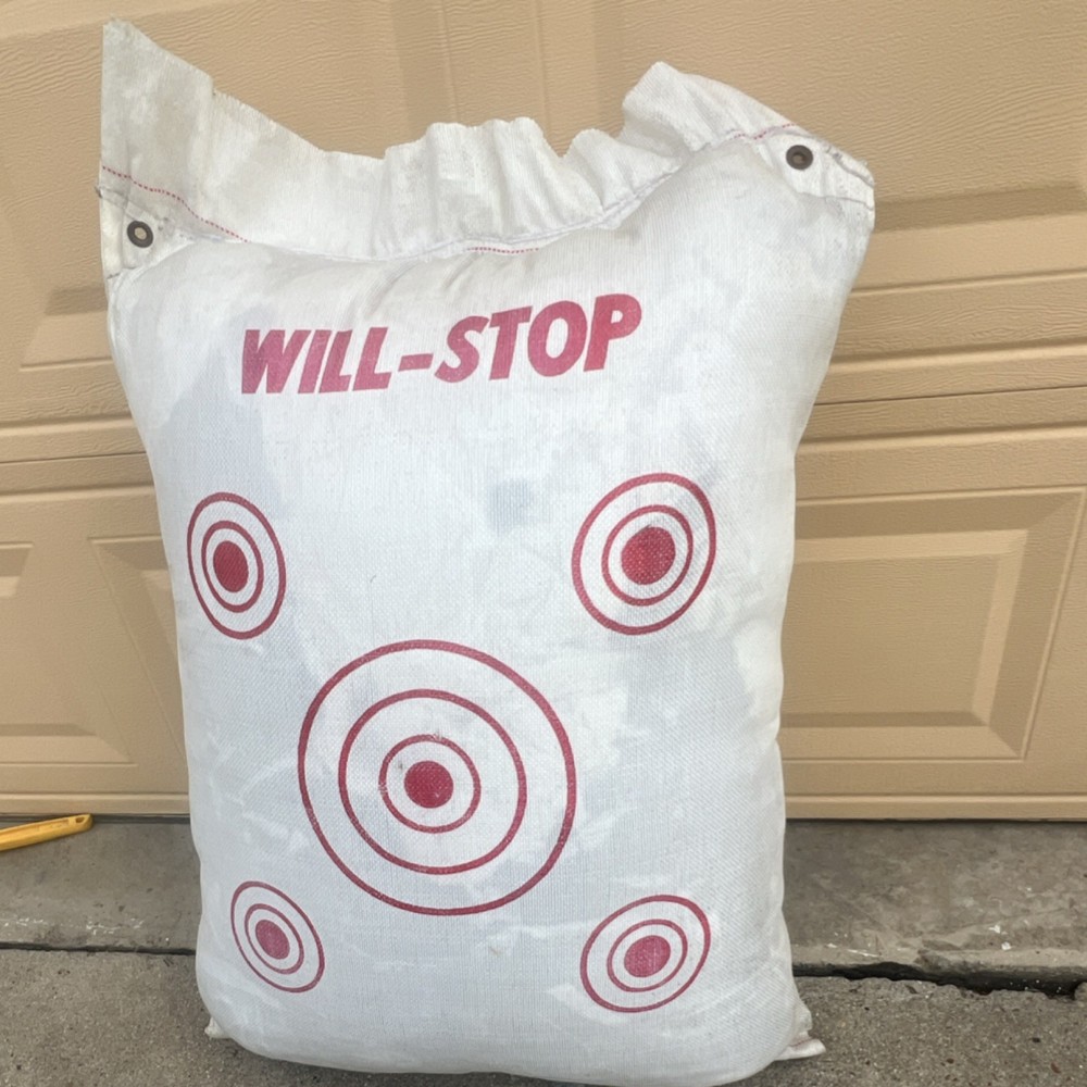 WILL-STOP Bag Target for Archery White with Red Target Circles