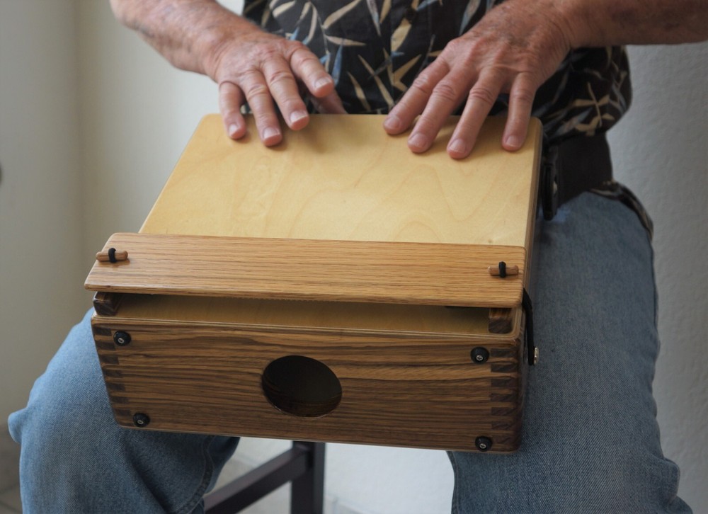 Rodilla Cajon...Walnut Model 12"