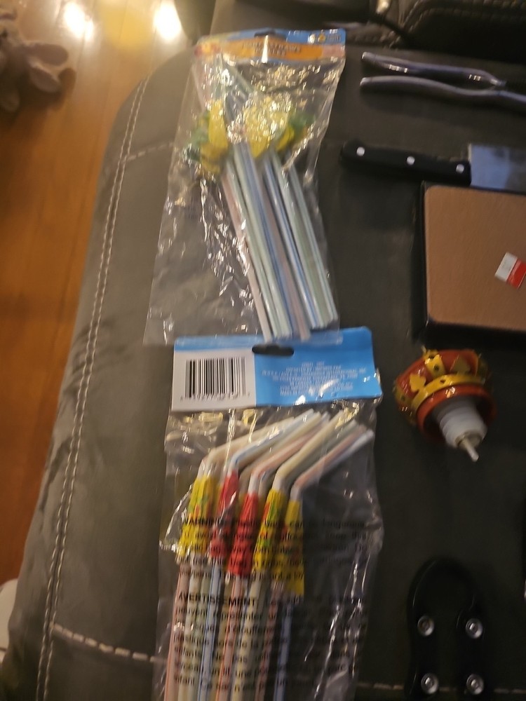 Bar & Wine Lot With 12 Items