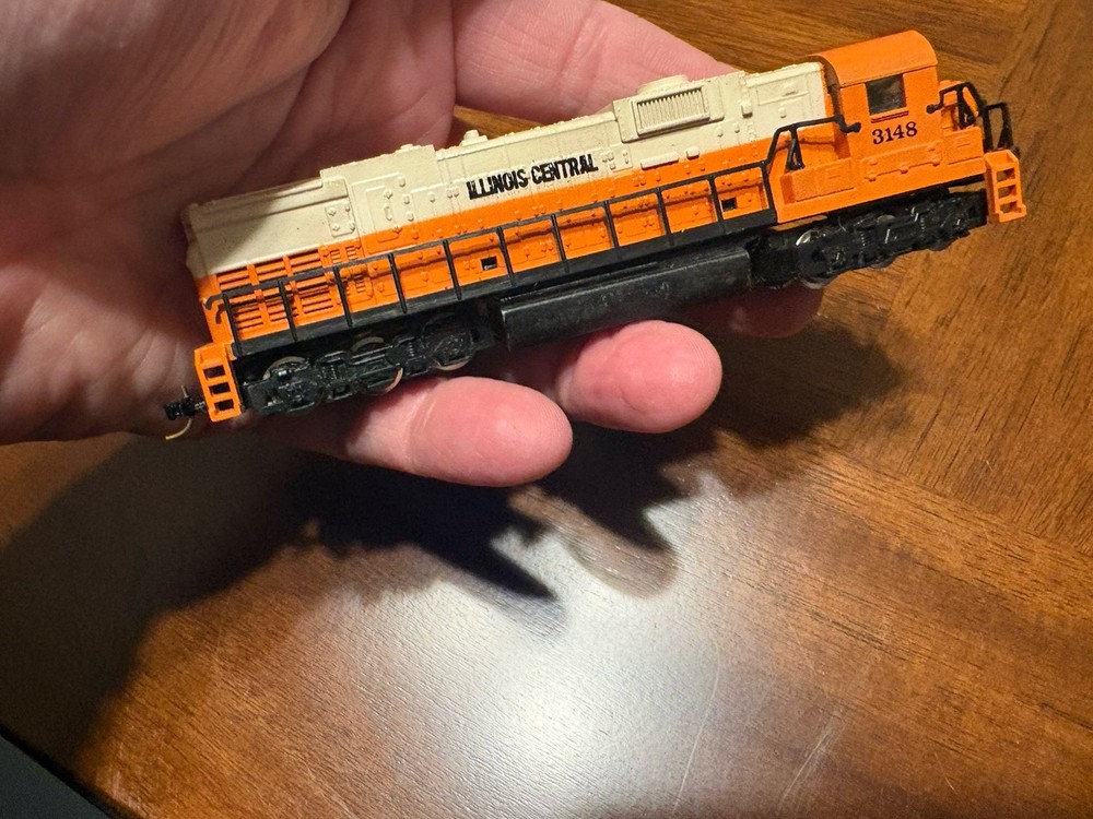 Motorized Illinois Central 3148 Train Engine