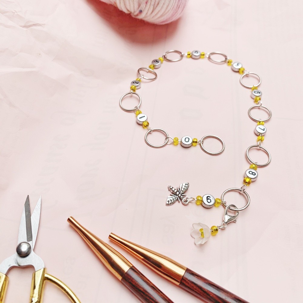 Bee chain row counter for knitting