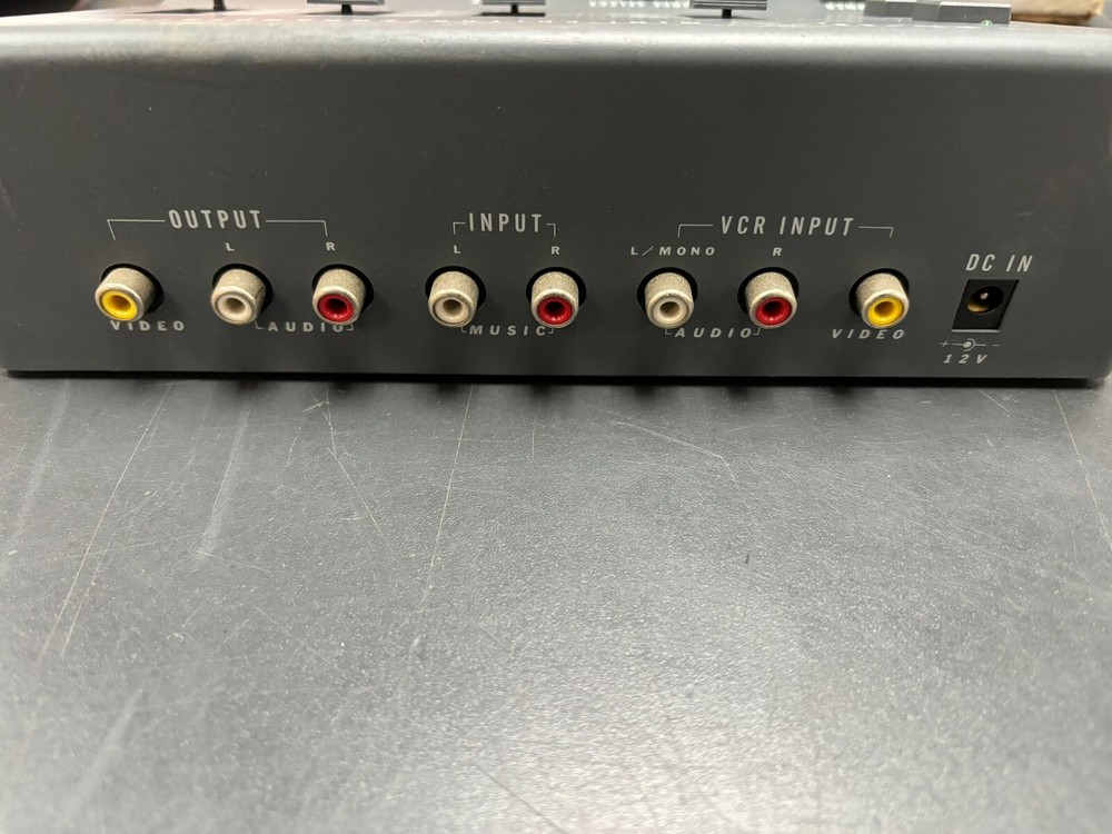 Sima Video Ed/it 2 Mini-Editor Video Enhancer and Sound Mixer, Powers On