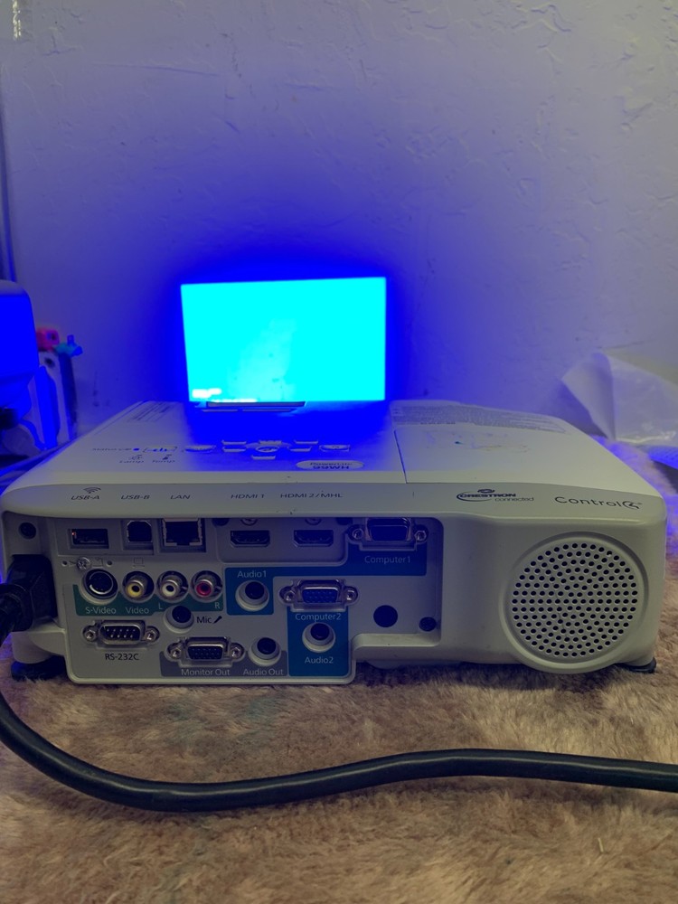 Epson PowerLite 99WH Model: H686A