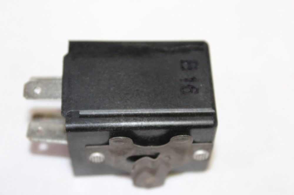 Harzard warning Relay for BMW E-21 E-30 E-28 E-24 E-23