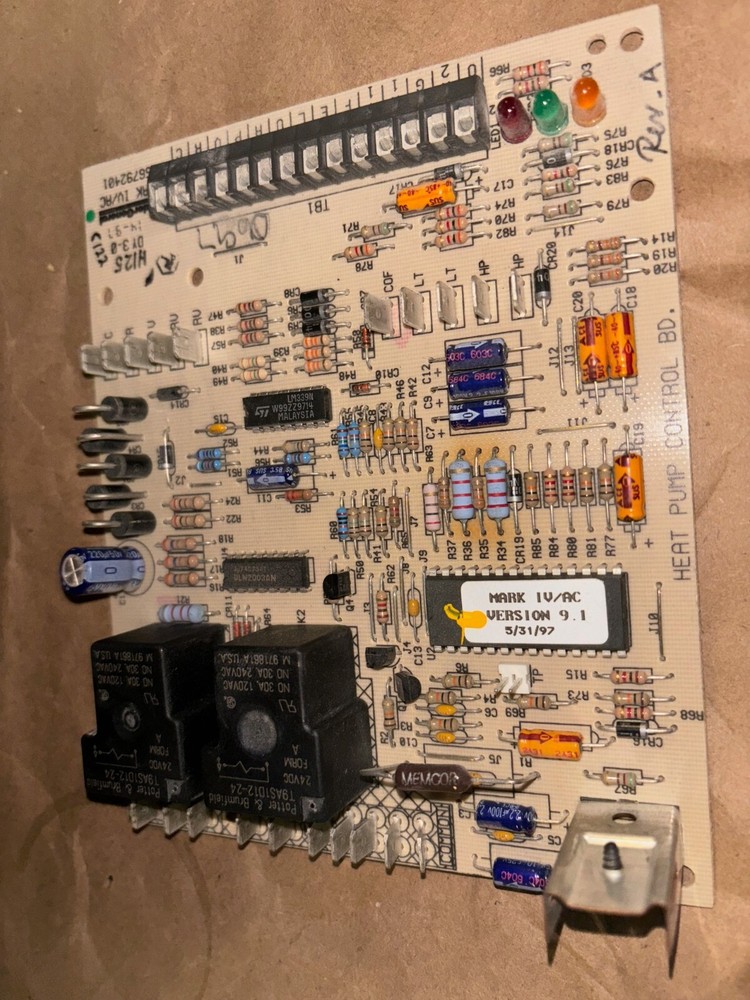 Snyder General Mark IV/AC 056792401 Control Circuit Board