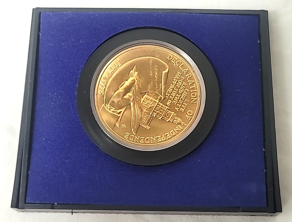 1976 Thomas Jefferson Bicentennial Commemorative Medal w. Display Case & Papers