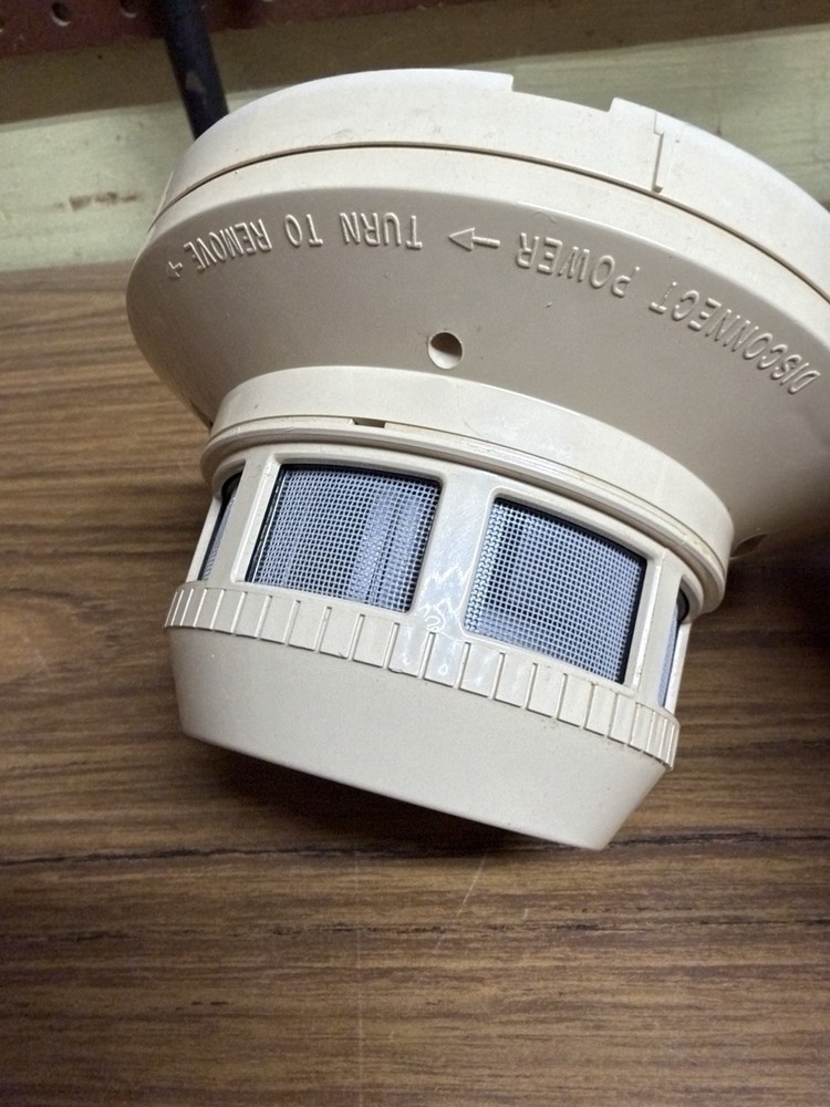 System Sensor 2400 Photoelectric Smoke Detector Head (No Base)