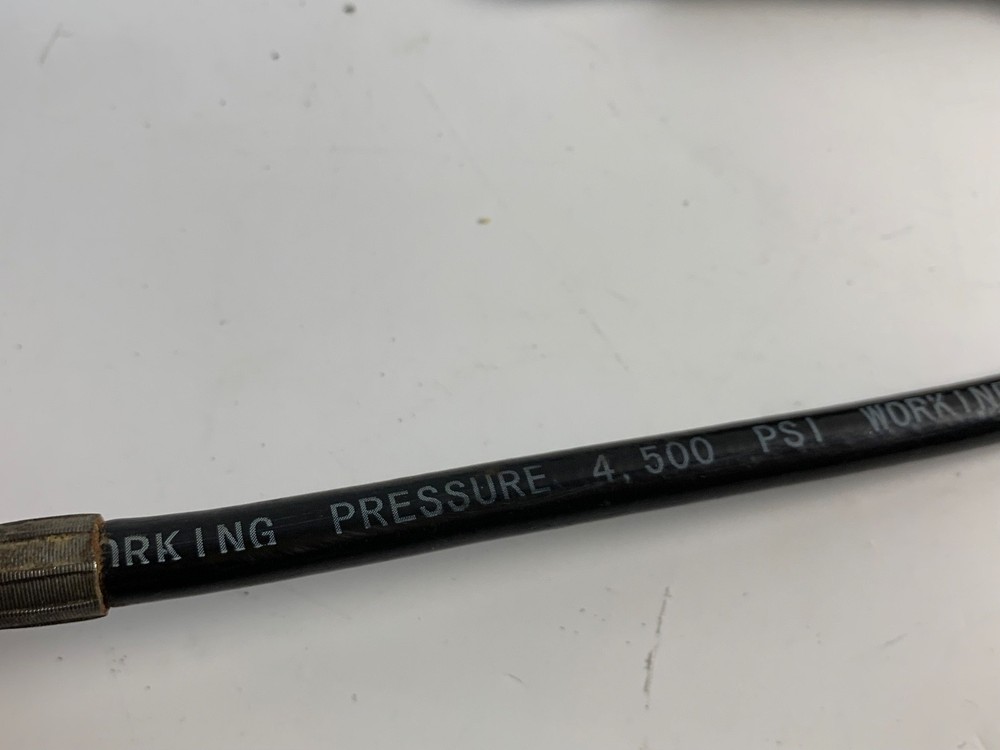 Pistol Grip Grease Gun 4,500 Working PSI