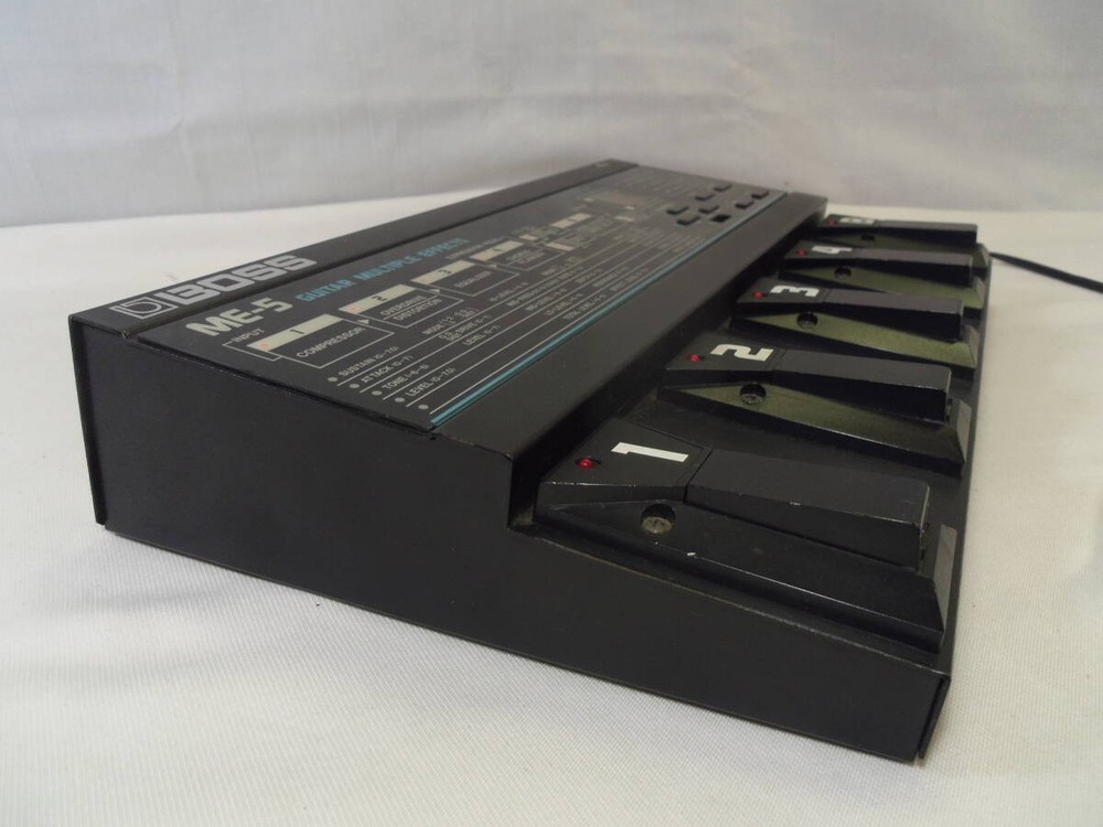 Boss ME-5 Analog Multi Effect processor Pedal 100V