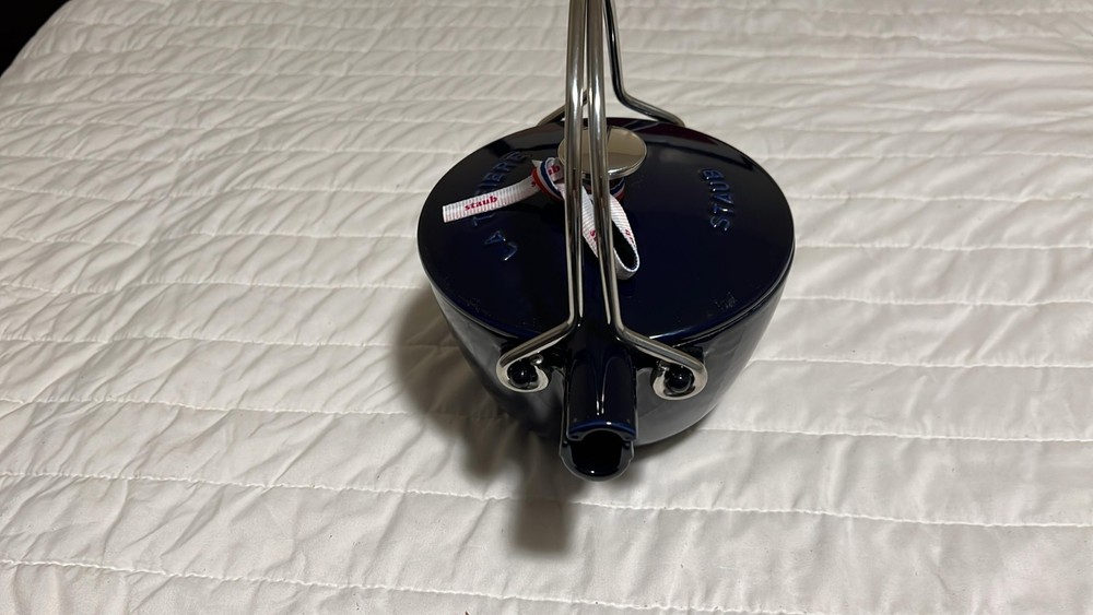 Staub Cast Iron 1.2 qt, Round, Tea Kettle, Dark blue