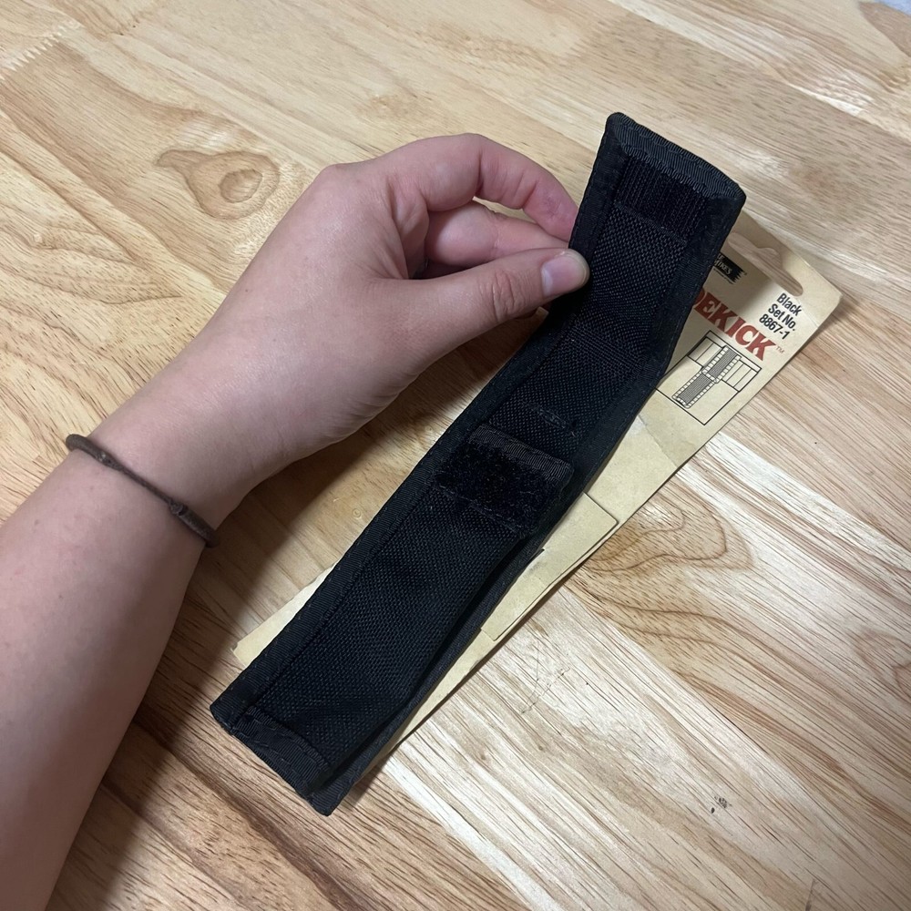 Uncle Mike's 8867-1 Mini Lite Light Case flap style, belt loop