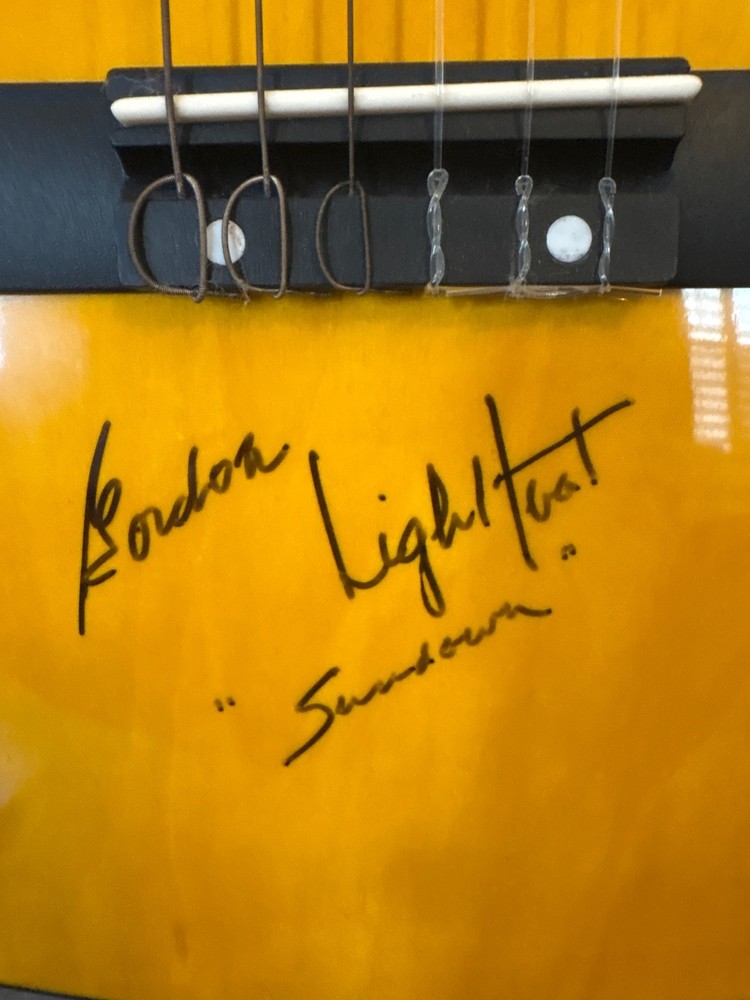 gordon lightfoot autographed huntington guitar