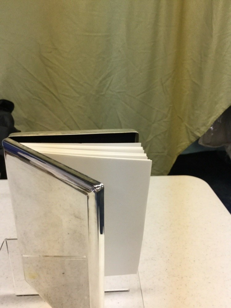 Silver desk case for paper notes in Box