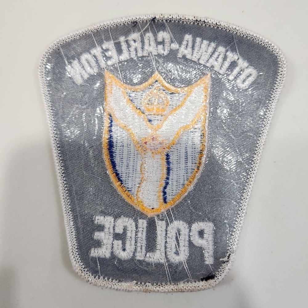 Obsolete Ottawa-Carleton Canada Police Shoulder Patch