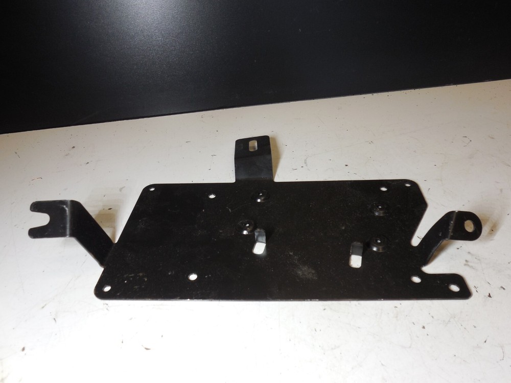 2007 VW Audi A4 Amp Amplifier Mounting Bracket 8E5 035 464