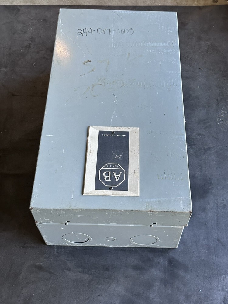 Allen Bradley 202-EAG92 Dc Contactor 125v-dc 135a Amp