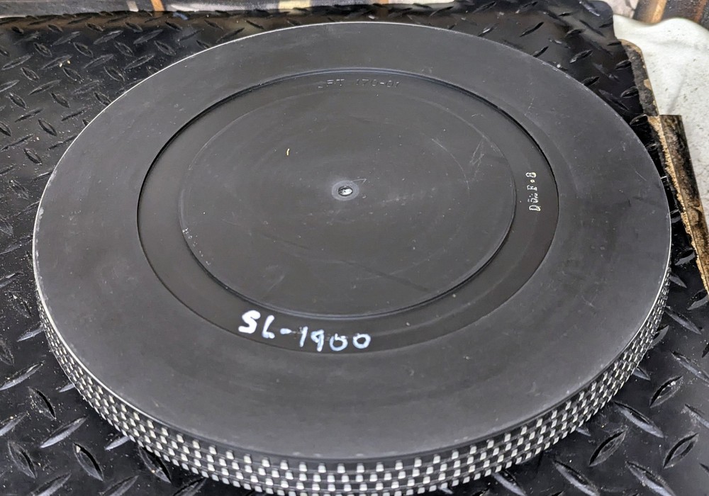 Rubber mat from Technics SL-1900 turntable