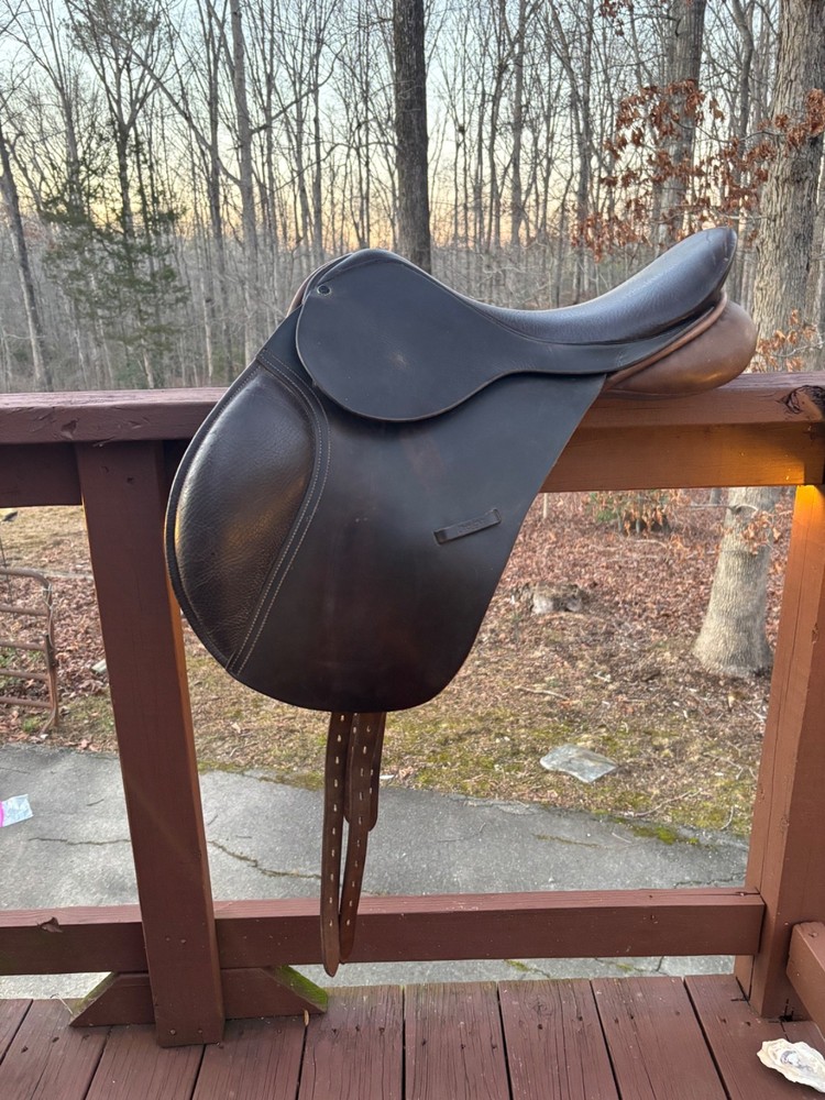 Gently Used 17” Medium Tree County Drespri All Purpose Saddle