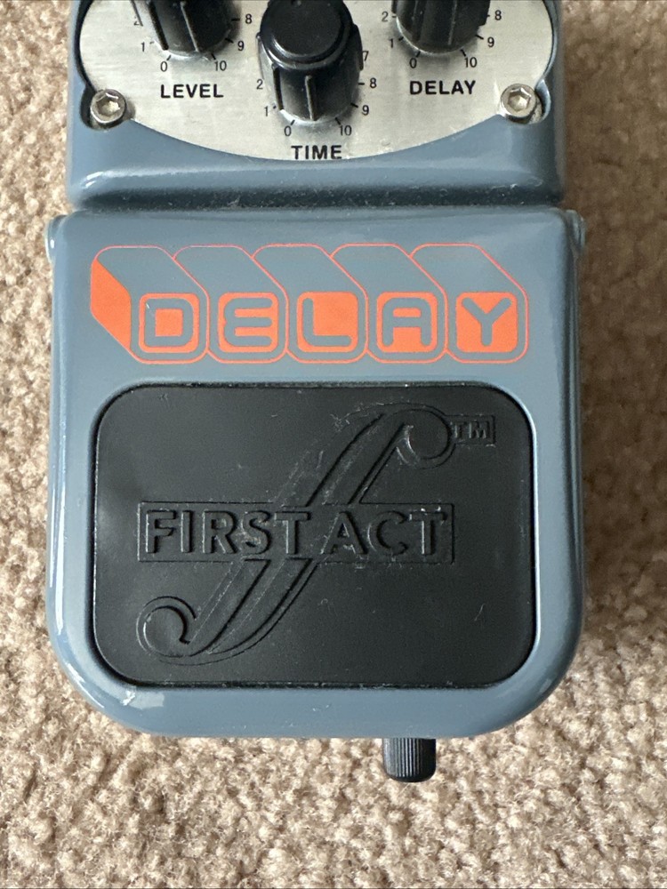 First Act Delay Pedal MX530