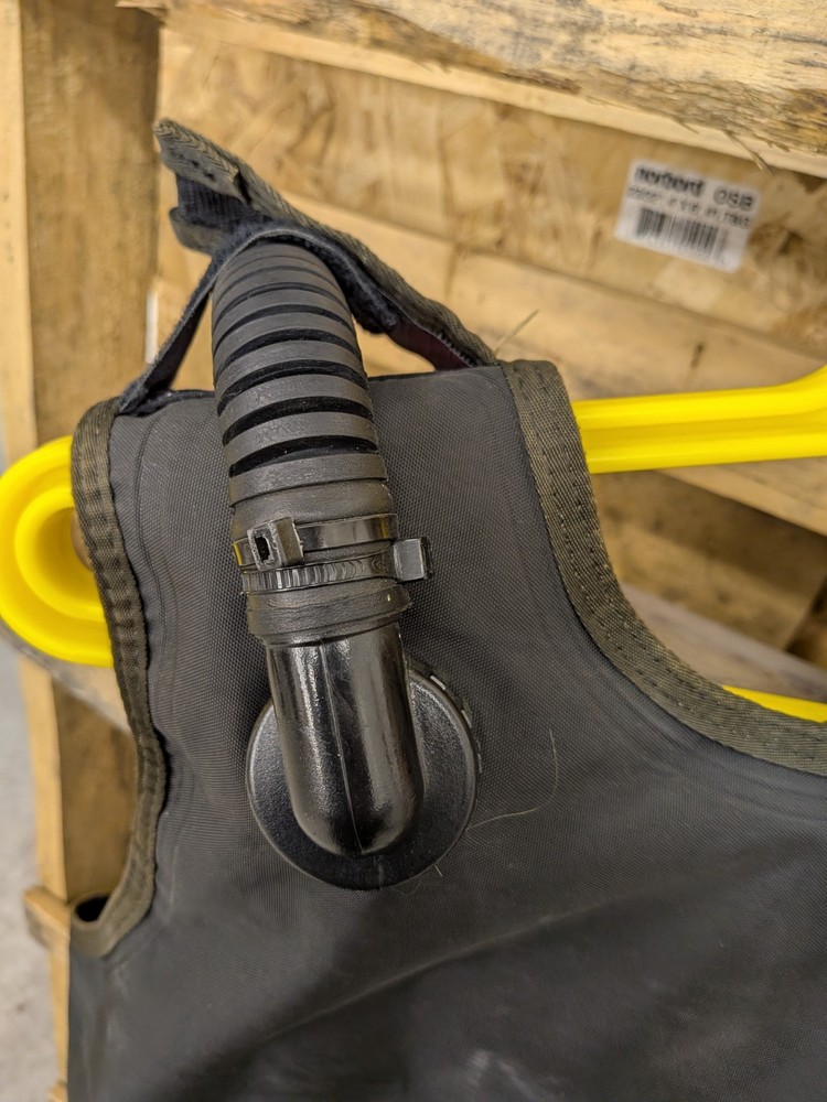 Scubapro BCD - Size Small