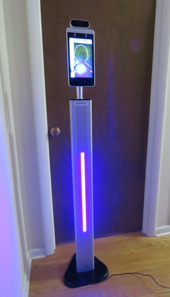 DSI Floor Stand Face Recognition Touchless Temperature Check Kiosk