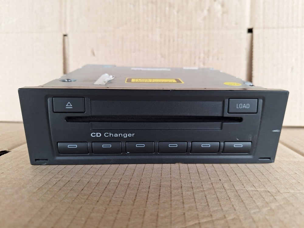 Audi Porsche Genuine 6 disc CD Changer 8E0035111D