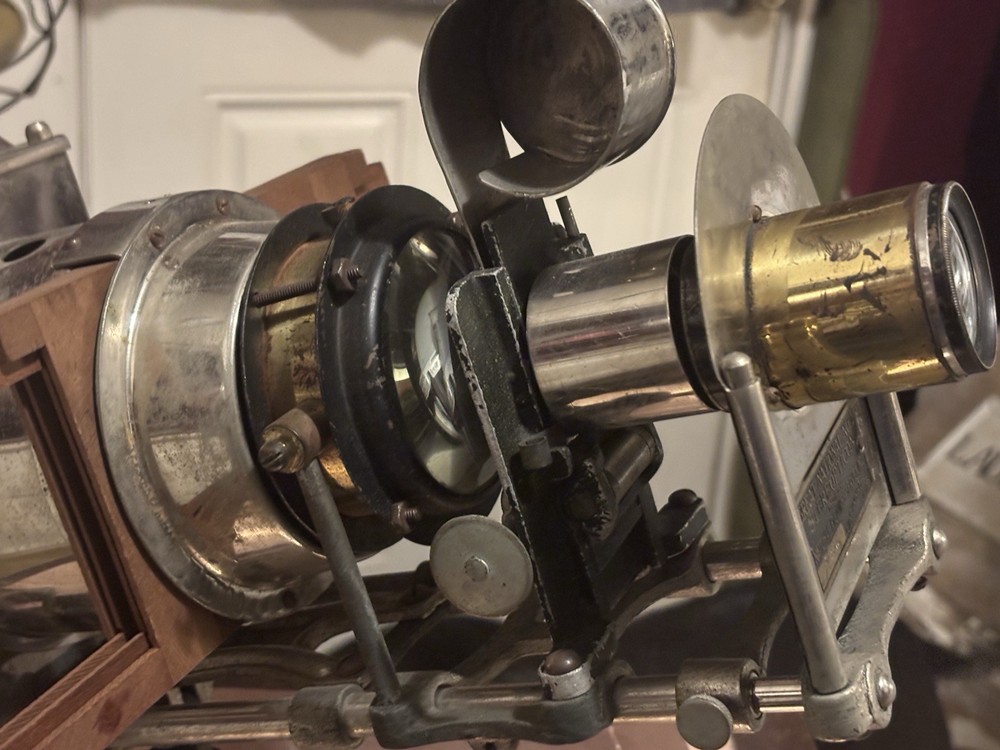 1910 Magic lantern