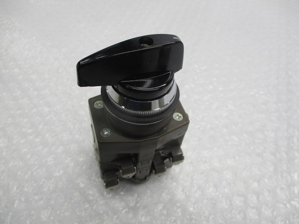 IDEC 234-S SELECTOR SWITCH NSNP
