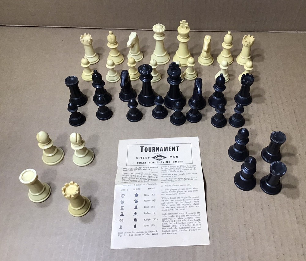 Vintage 1945 E. S, Lowe Co. Tournament Chessmen Staunton Pattern Set & Rules