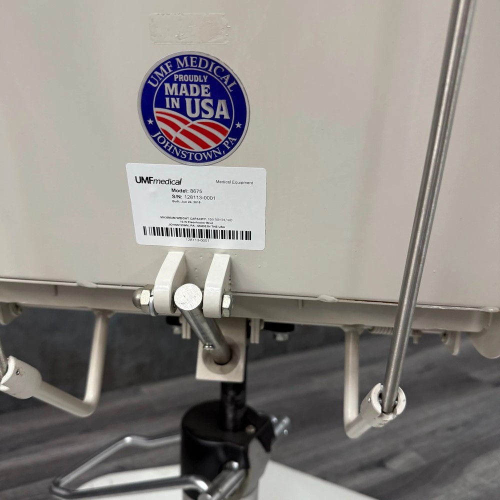 UMF 8675 Phlebotomy Chair