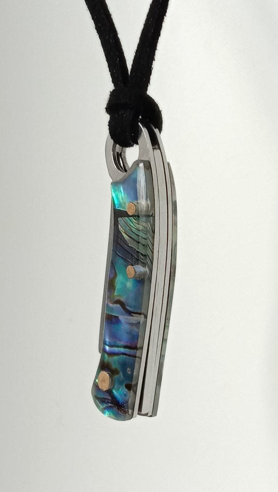 Miniature folding knife, beautiful keychain decoration pendant