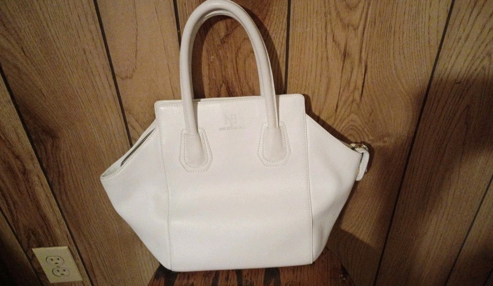 Purse By Noé Bernacelli